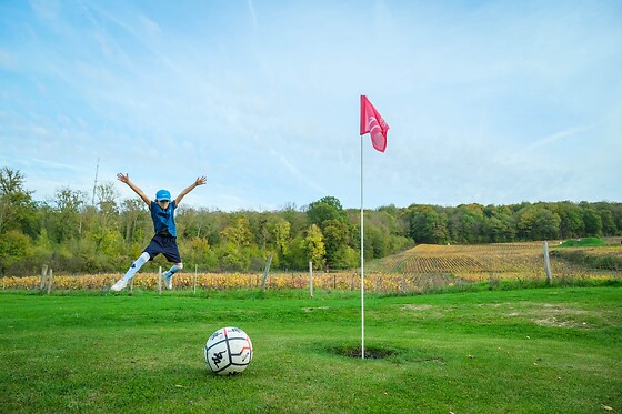 Partie de FootGolf en famille - FootGolf Parc Romery (51)