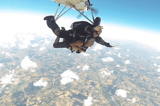 Saut en Parachute en tandem proche de Montauban