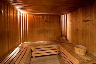 Accès au sauna et au spa avec bains à remous en duo à l'Hôtel Clair Matin à Le Chambon-sur-Lignon (43)