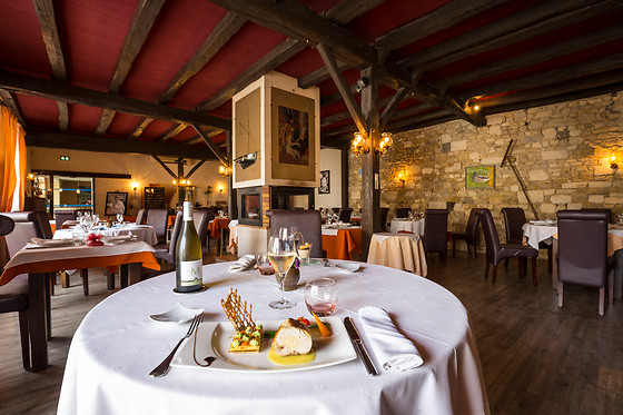 Repas en duo à la Rose Trémière à Saint-Michel en l'Herm (85)