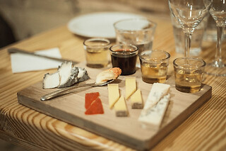 Atelier "Amateur" associations fromages & vins" à Paris 10ème