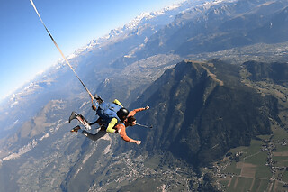 Saut en parachute depuis un hélicoptère à Megève (74) - Basse Saison - Samedi du 01/10 au 31/03