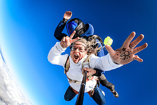 Saut en parachute au-dessus des Sables-d'Olonne - Tarif Période Rouge
