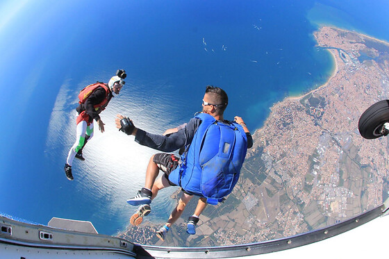 Saut en parachute au-dessus des Sables-d'Olonne - Tarif Période Rouge