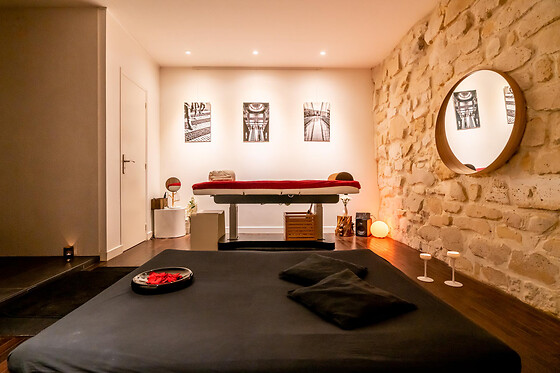 Accès au spa pour deux avec une bouteille de champagne rosé chez Naturellement Luxe / NL (75)
