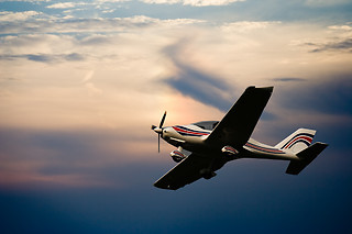 Vol en avion pour 3 - Domergue Aviation - La Vèze (25)