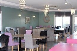 Hotel The Originals Tours Nord La Terrasse