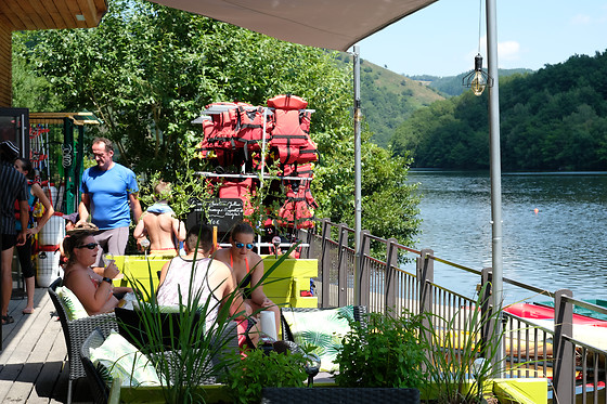 Balade en bateau au coucher du soleil pour 5 - Base nautique de Lanau - Neuvéglise-sur-Truyère (15)