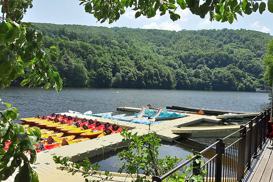 Balade en bateau au coucher du soleil pour 5 - Base nautique de Lanau - Neuvéglise-sur-Truyère (15)