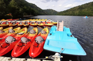 Balade en bateau au coucher du soleil pour 5 - Base nautique de Lanau - Neuvéglise-sur-Truyère (15)