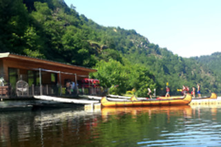 Balade en kayak en famille - Base nautique de Lanau - Neuvéglise-sur-Truyère (15)
