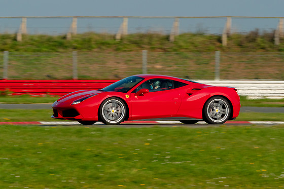 Découverte Ferrari 488 GTB (4 tours) sur le Pôle Mécanique d'Alès