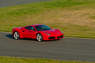 Découverte Ferrari 488 GTB (4 tours) sur le Pôle Mécanique d'Alès