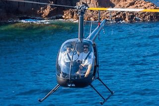 Initiation au pilotage d'hélicoptère à Cannes (06) - Vol en R22 - 45 minutes