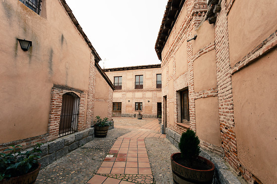 BODEGA JAVIER SANZ VITICULTOR - photo 2