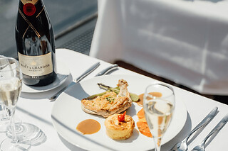 Déjeuner sur la Seine par les Bateaux-Mouches Paris - Adulte
