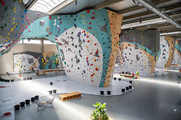 Climb Up Aubervilliers