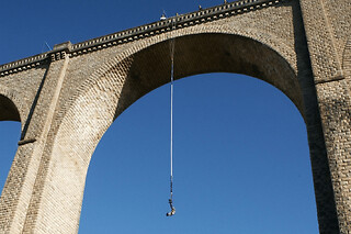 Saut à l'élastique depuis le Viaduc de Cluis (36) - Tarif individuel