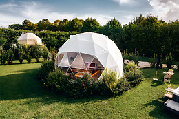 UnderDome Glamping