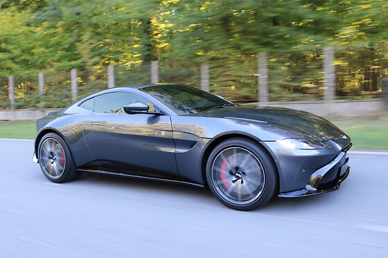 Découverte Aston-Martin Vantage (5 tours) sur le Circuit de Pont l'Evèque (14)