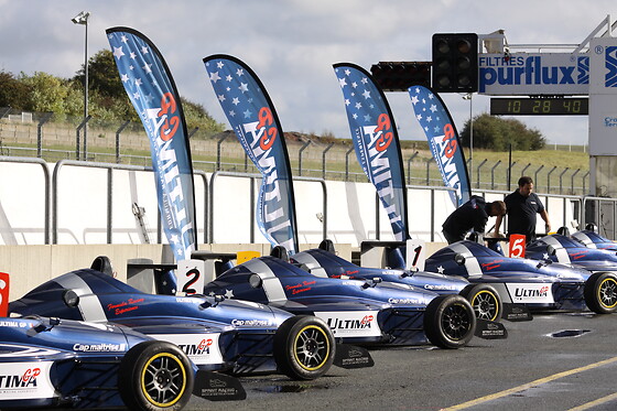 Stage de pilotage en monoplace Renault - Ultima GP - Circuit d'essai de Montlhéry (91)
