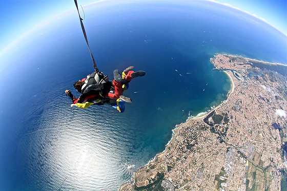 Saut en parachute - Vendée Evasion parachutisme - Le Chateau d'Olonne (85)