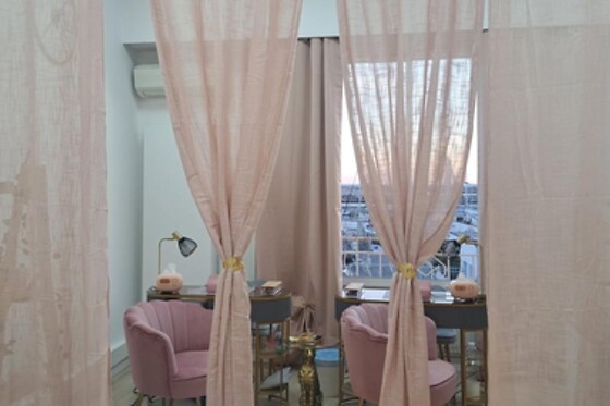 M Beauty's Sisters - photo 4
