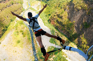 Saut à l'élastique et Saut Pendulaire à la Réunion