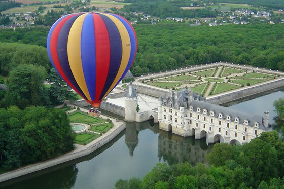 Vol en Montgolfière au-dessus de Chenonceau (37) - Tarif Duo - Semaine et week-end