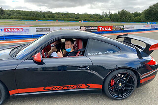 Stage Pilotage Enfant en Porsche 997 à Nantes (44) - Porsche 997 - 5 Tours