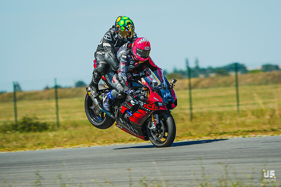 Baptême en passager de moto hypersport pour 2 - 2Ride Baptême - Magny-Cours (58)