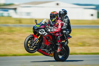 Baptême en passager de moto hypersport pour 2 - 2Ride Baptême - Magny-Cours (58)