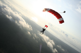 Baptême de saut en parachute - Fly attitude - Vimory (45)