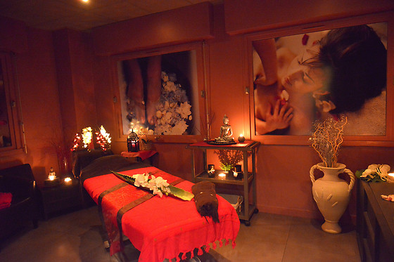 Un accès au spa avec bain à remous, sauna et hammam au Spa La Vie est Belle à Jaux (60)