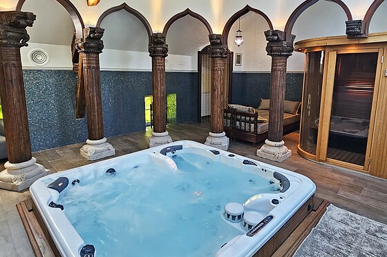 Un accès au spa avec bain à remous, sauna et hammam pour 2 au Domaine de Neuville à Sainte-Gemme (51)