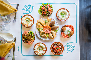 Un repas pour 2 aux Cèdres du Liban à Paris (75015)