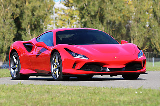 Découverte Ferrari F8 Tributo (2 tours) sur le Circuit de Haute Saintonge (17)