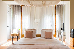 19 TILE BOUTIQUE HOUSE