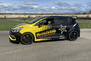 Stage Pilotage Enfant en Clio IV RS proche d'Aix-en-Provence  - Clio IV RS - 10  Tours