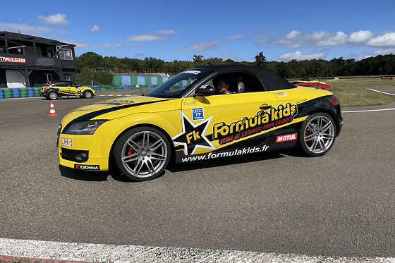 Stage Pilotage Enfant en Audi TT à Magny-Cours (58) - Audi TT - 4 Tours