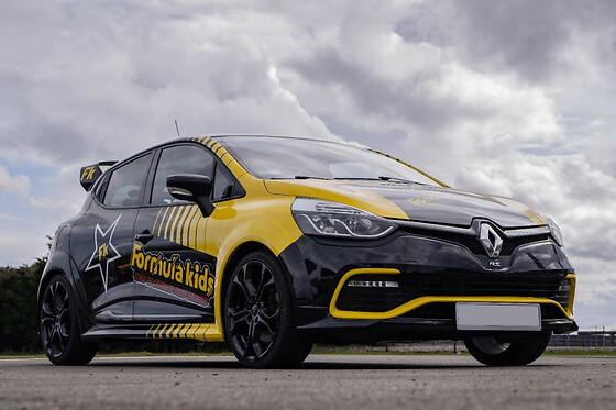Stage Pilotage Enfant en Clio IV RS à Folembray (02) - Clio IV RS - 10 Tours