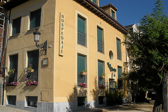 HOSTAL LA CHATA Y CASA RURAL LA CHATA - photo 15