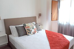 Porto d'Abrigo Alojamento Local